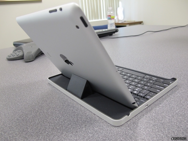Logitech iPad2 Keyboard case by ZAGG 預購首發開箱 ~記者於美國第一手連線