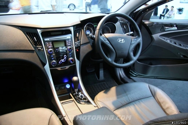 HYUNDAI  i45  2000cc   隨便照開箱文