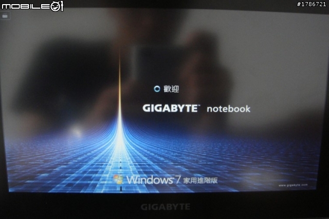 GIGABYTE S1080 平板電腦 [開箱文] + 未上市的基座照片