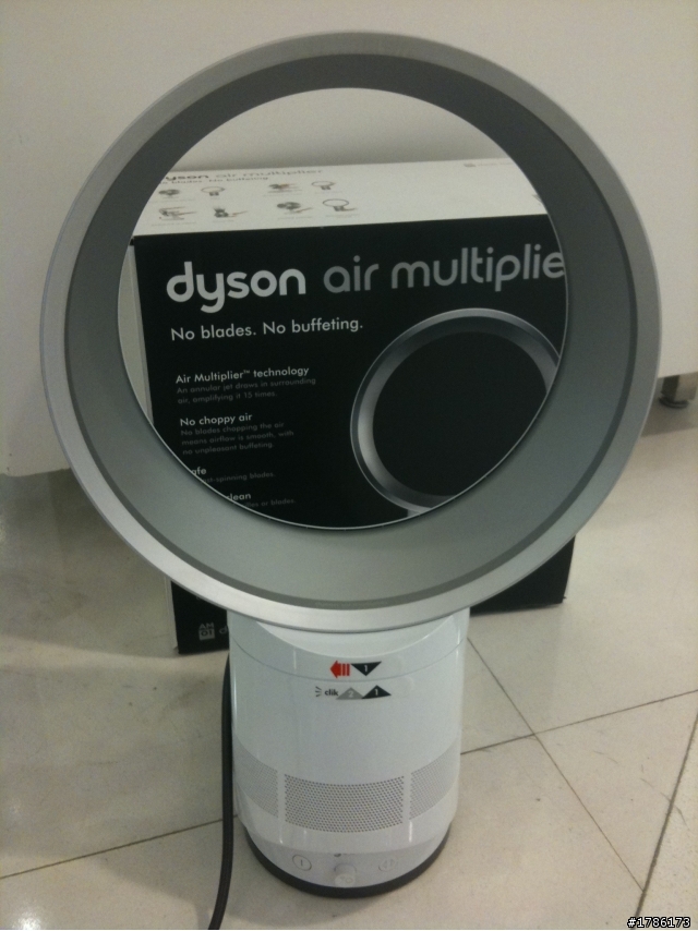 ya買了-dyson DC26CF好用的小桃紅吸塵器+am01氣流倍增器小開箱