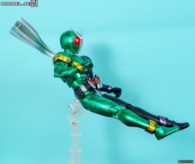 :【作品分享】細數你的罪惡!MG 1/8 假面W CUCLONE JOKER 非專業製作請多包涵