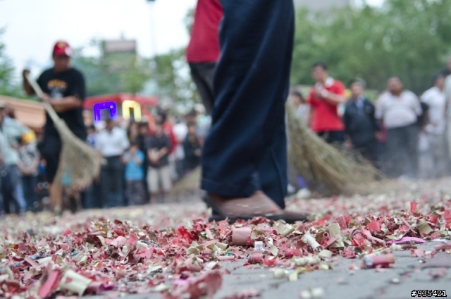 拍廟會的照片能不能蓋棟小樓......