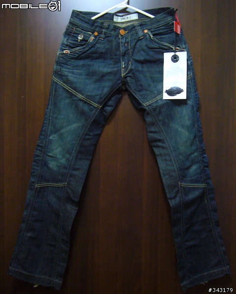 褲子要掛著拍 - 一樓和五樓的分享