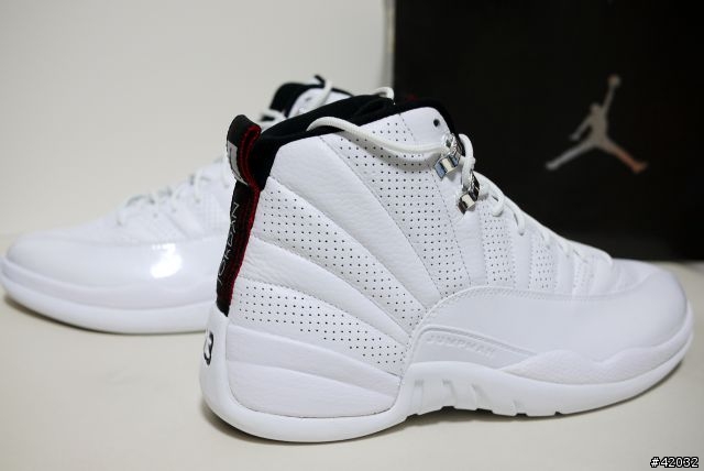 [遲到兩年的開箱] Air Jordan XII Retro