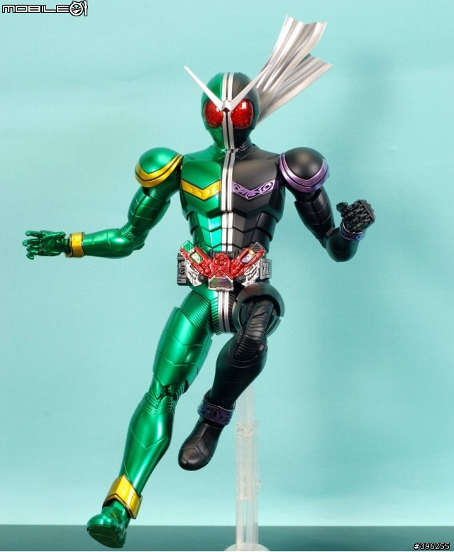 :【作品分享】細數你的罪惡!MG 1/8 假面W CUCLONE JOKER 非專業製作請多包涵