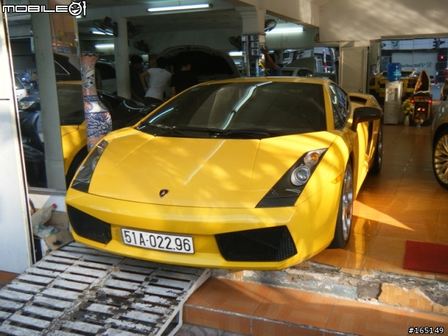 20110417 胡志明市 法拉利 藍寶堅尼