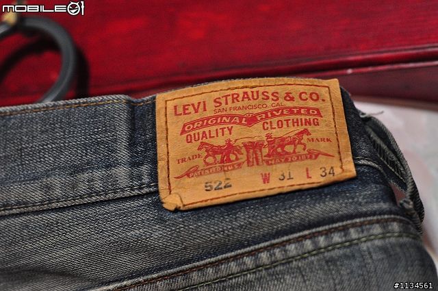 穿了一年的台版LEVIS..猛
