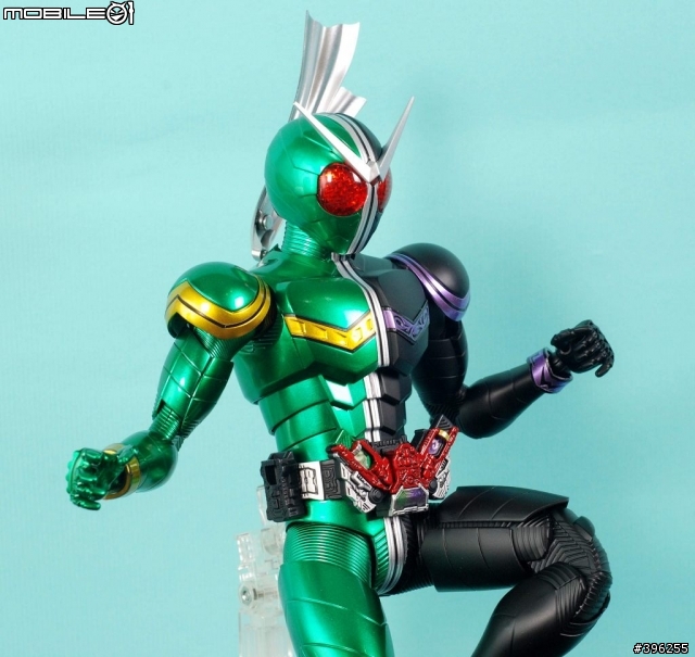 :【作品分享】細數你的罪惡!MG 1/8 假面W CUCLONE JOKER 非專業製作請多包涵