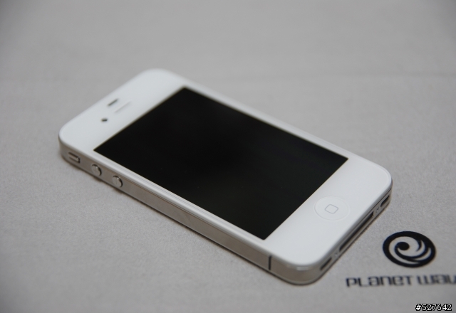 遲來的 白色 Iphone4 ~