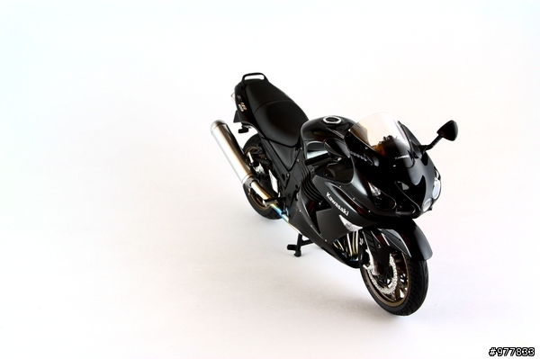 王者再臨 Kawasaki ZZR1400