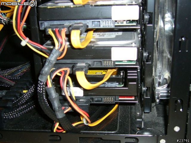 迅猛龍跑到家裡來XD~~~WD 450G萬轉硬碟