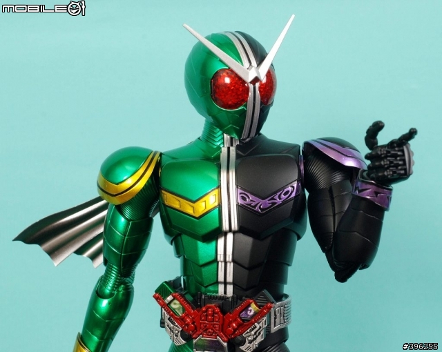 :【作品分享】細數你的罪惡!MG 1/8 假面W CUCLONE JOKER 非專業製作請多包涵