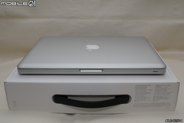[不專業之代友開箱]MacBook Pro 13" 入門款