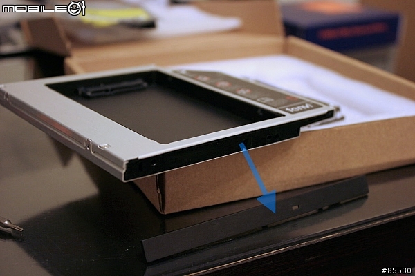 [敗家] 2011 MacBook Pro 15" + 120GB SSD + 8GB RAM 台灣版開箱 (更新：03/31 改裝第二顆硬碟)