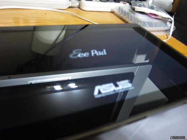 [開箱] (4/20新增防震包開箱) ASUS EeePad Transformer TF101 16GB！