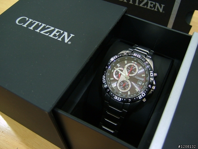[開箱] CITIZEN 超級鈦 光動能三眼運動錶