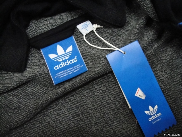 這件ADIDAS ORIGINALS 忍者鋸齒面罩外套真或假