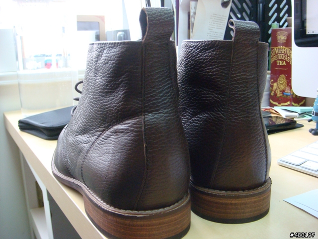 【開箱】ASOS Leather Chukka Boots 隨便開～～