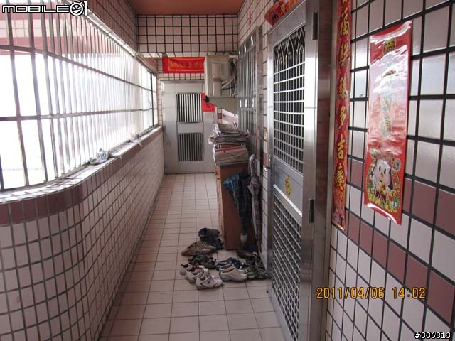 隔壁的把公設當自己家也把逃生陽台封死