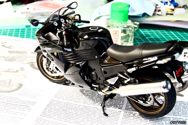 王者再臨 Kawasaki ZZR1400