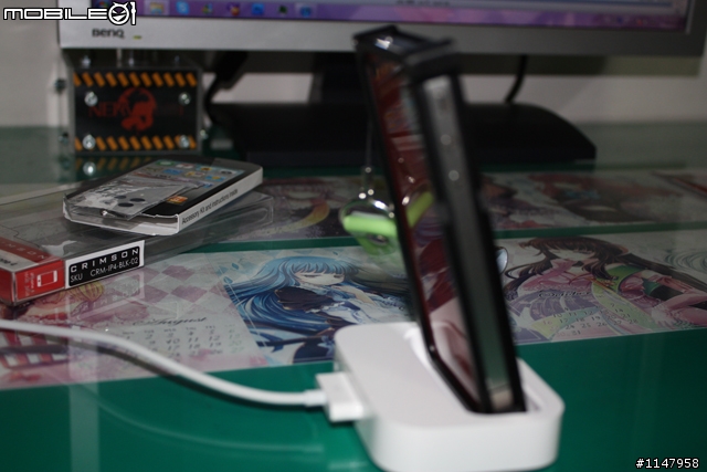 EVA保護貼+crimson iphone 4鋁殼(新手拍照傷眼慎入)