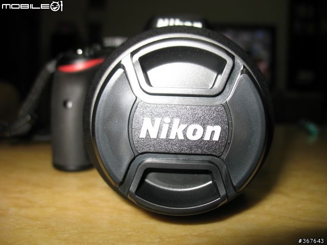 今天收到生平第一台單眼數位Nikon D5100