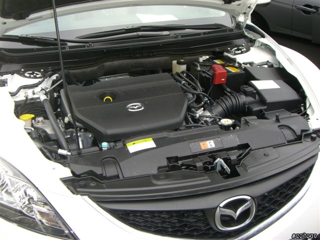 Mazda 6 2.0 白