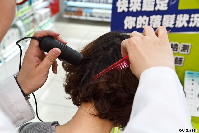 實探！免費頭皮檢測活動 鑑定你的落髮狀況