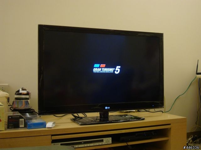 [不專業開箱文] LG 42LE5500 42吋 薄型LED液晶電視