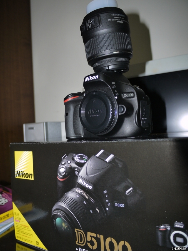 [開箱]Nikon D5100 (附上與Panasonic G1 機身與鏡頭尺寸比較)