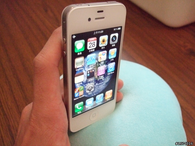 白色IPhone4 入手