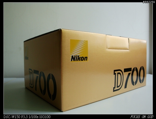 小朋友期待的D700補開箱+偶像劇新舊機交接典禮