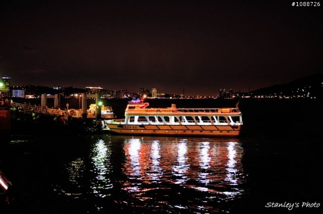 放假閒閒沒事跑資展 & 漁人碼頭  胡亂拍