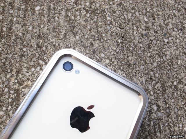 [分享] Normo Frame Case for iPhone4 最經典的鋁製鎧甲