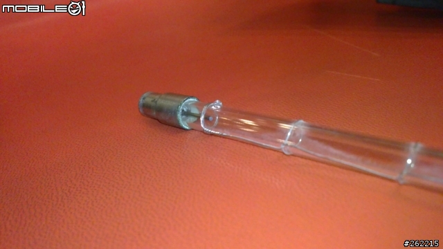 [求救] 請問各位高手..哪裡買得到這種特殊燈管...??