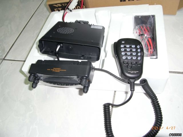 [簡易開箱] YAESU FT-8800R 雙頻雙監聽 無線電 車載機