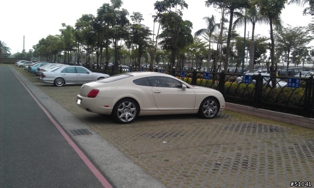 高雄遇到Bently