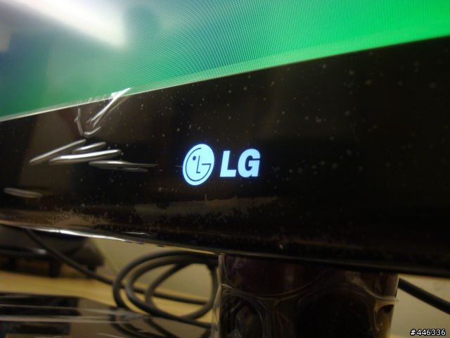 [不專業開箱文] LG 42LE5500 42吋 薄型LED液晶電視