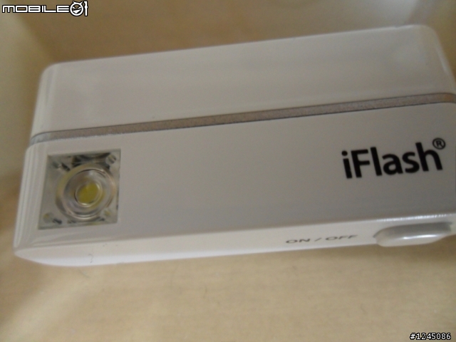 晚上太按拍照什麼都拍不到嗎??IFLASH   IPHONE3/3GS IPOD TOUCH4 專用"補光燈"