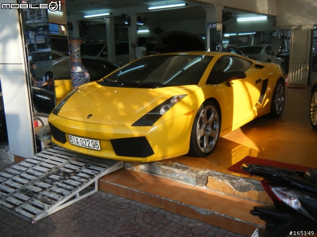 20110417 胡志明市 法拉利 藍寶堅尼