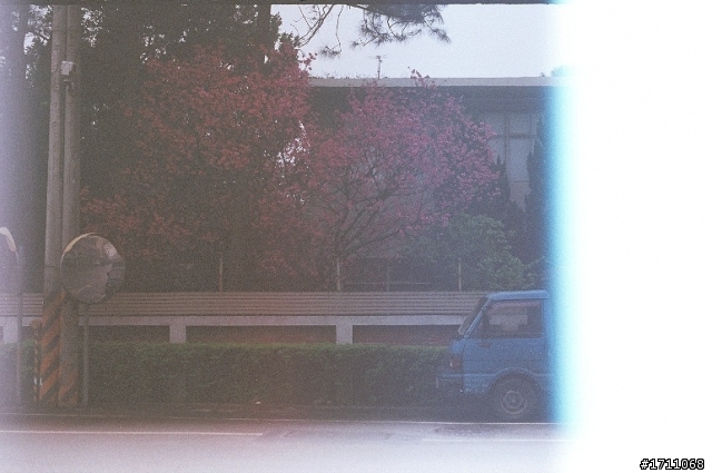 [開箱] 遲N年的開箱文: Vivitar XV-1