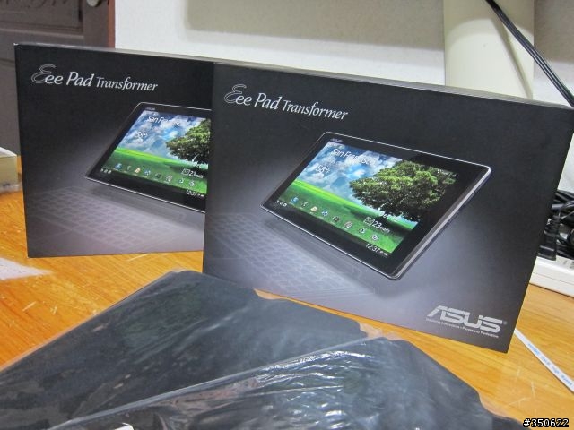 [開箱] (4/20新增防震包開箱) ASUS EeePad Transformer TF101 16GB！