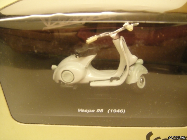 Vespa 偉士牌 (第一次發文.請多指教)
