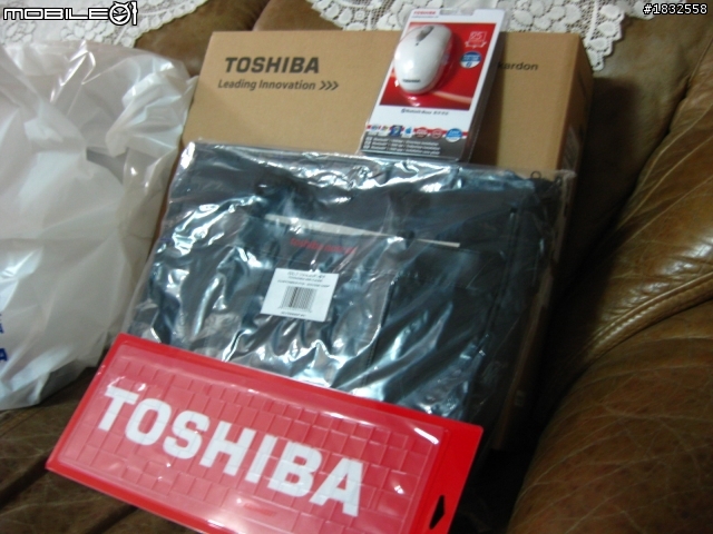 TOSHIBA SATELLITE P750開箱文