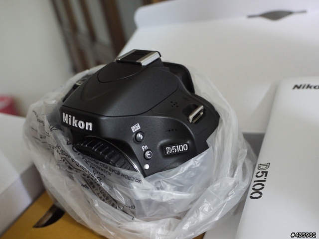 [開箱]Nikon D5100 (附上與Panasonic G1 機身與鏡頭尺寸比較)