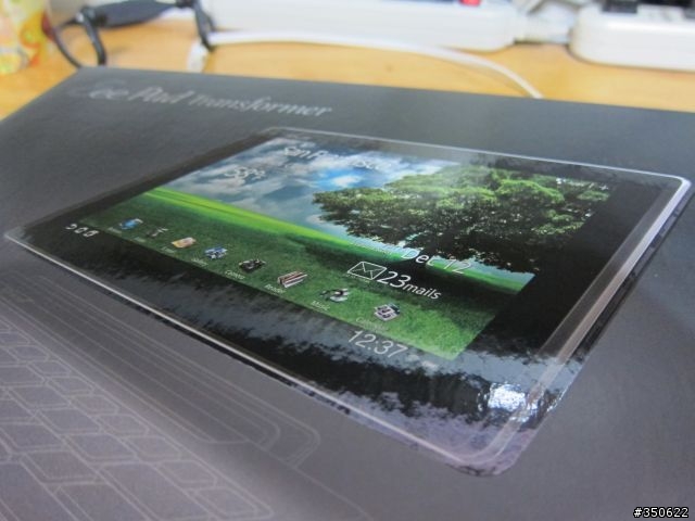 [開箱] (4/20新增防震包開箱) ASUS EeePad Transformer TF101 16GB！