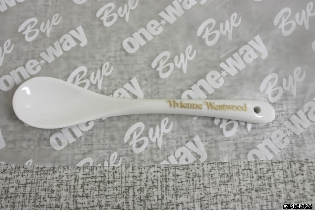 [開箱] Vivienne Westwood 女用中夾