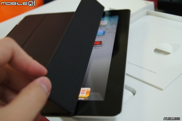 疊疊樂之IPAD2慢~慢~來~開箱
