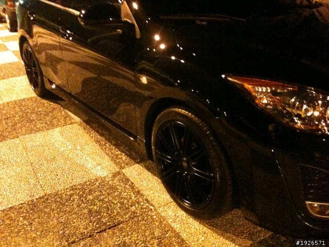 洗車後+改E牌短彈簧+仰角器的小黑馬+黑框......