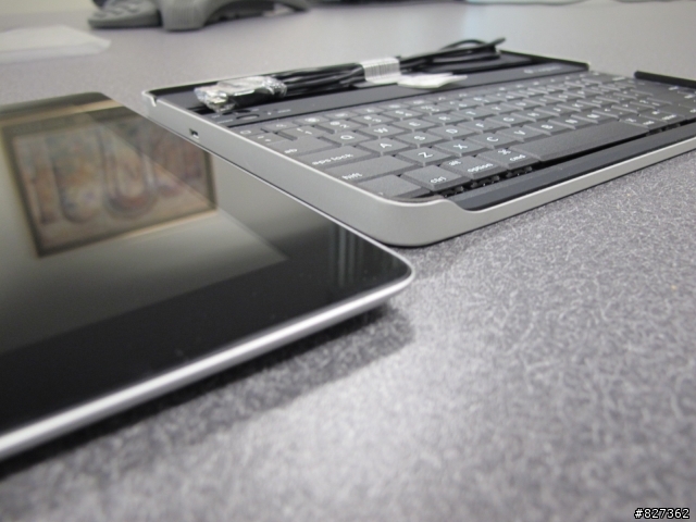 Logitech iPad2 Keyboard case by ZAGG 預購首發開箱 ~記者於美國第一手連線